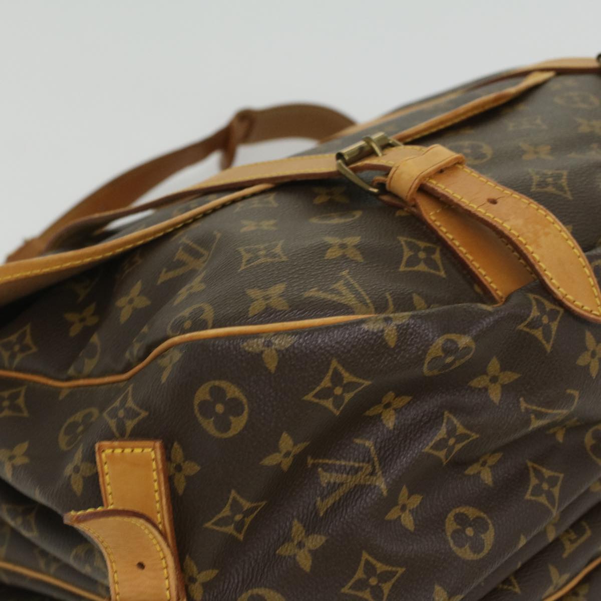 LOUIS VUITTON Monogram Saumur 43 Shoulder Bag M42252 LV Auth 35394