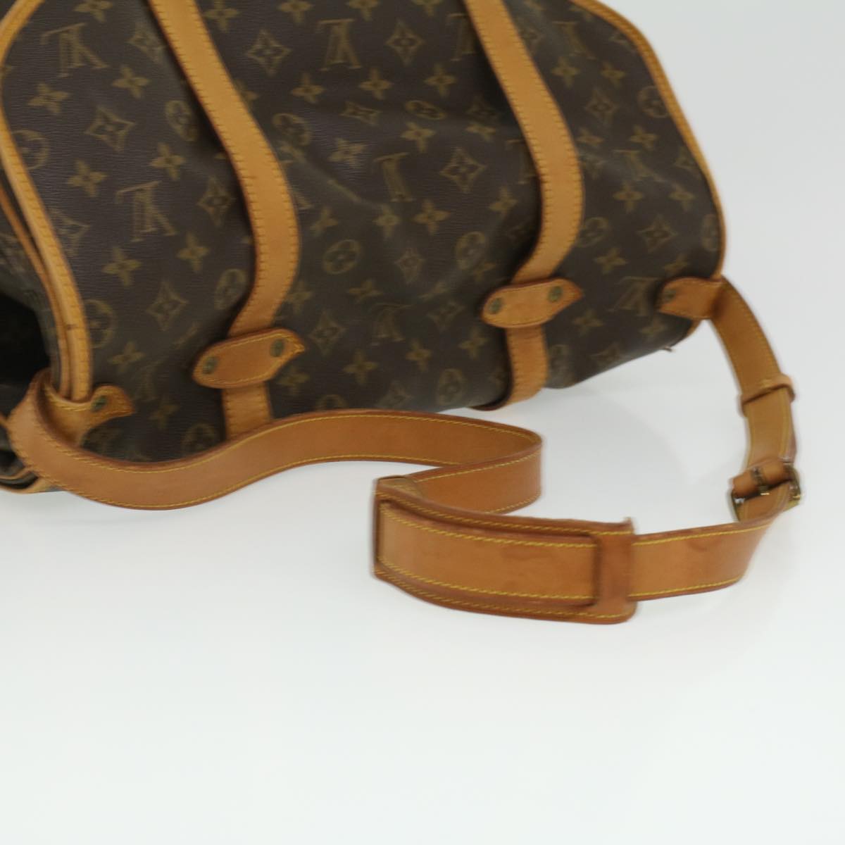 LOUIS VUITTON Monogram Saumur 43 Shoulder Bag M42252 LV Auth 35394