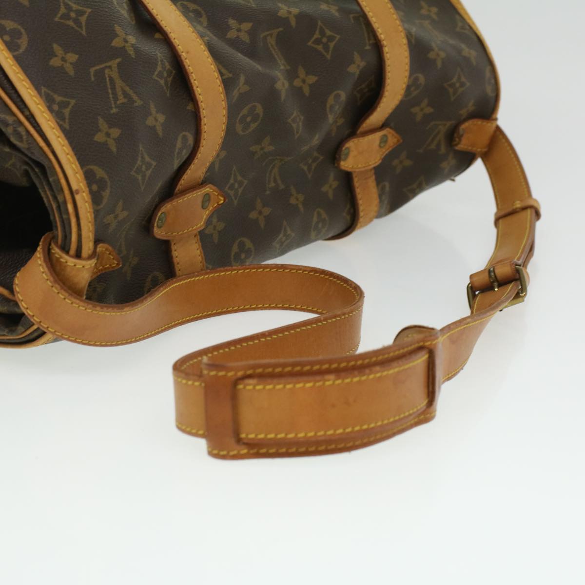 LOUIS VUITTON Monogram Saumur 43 Shoulder Bag M42252 LV Auth 35394