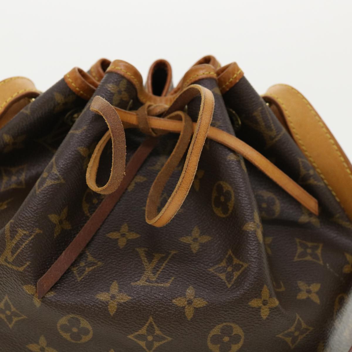 LOUIS VUITTON Monogram Petit Noe Shoulder Bag M42226 LV Auth 35410