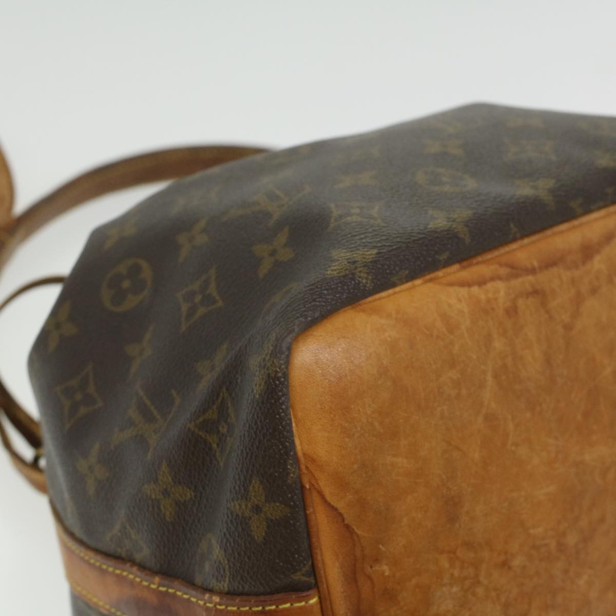 LOUIS VUITTON Monogram Petit Noe Shoulder Bag M42226 LV Auth 35411