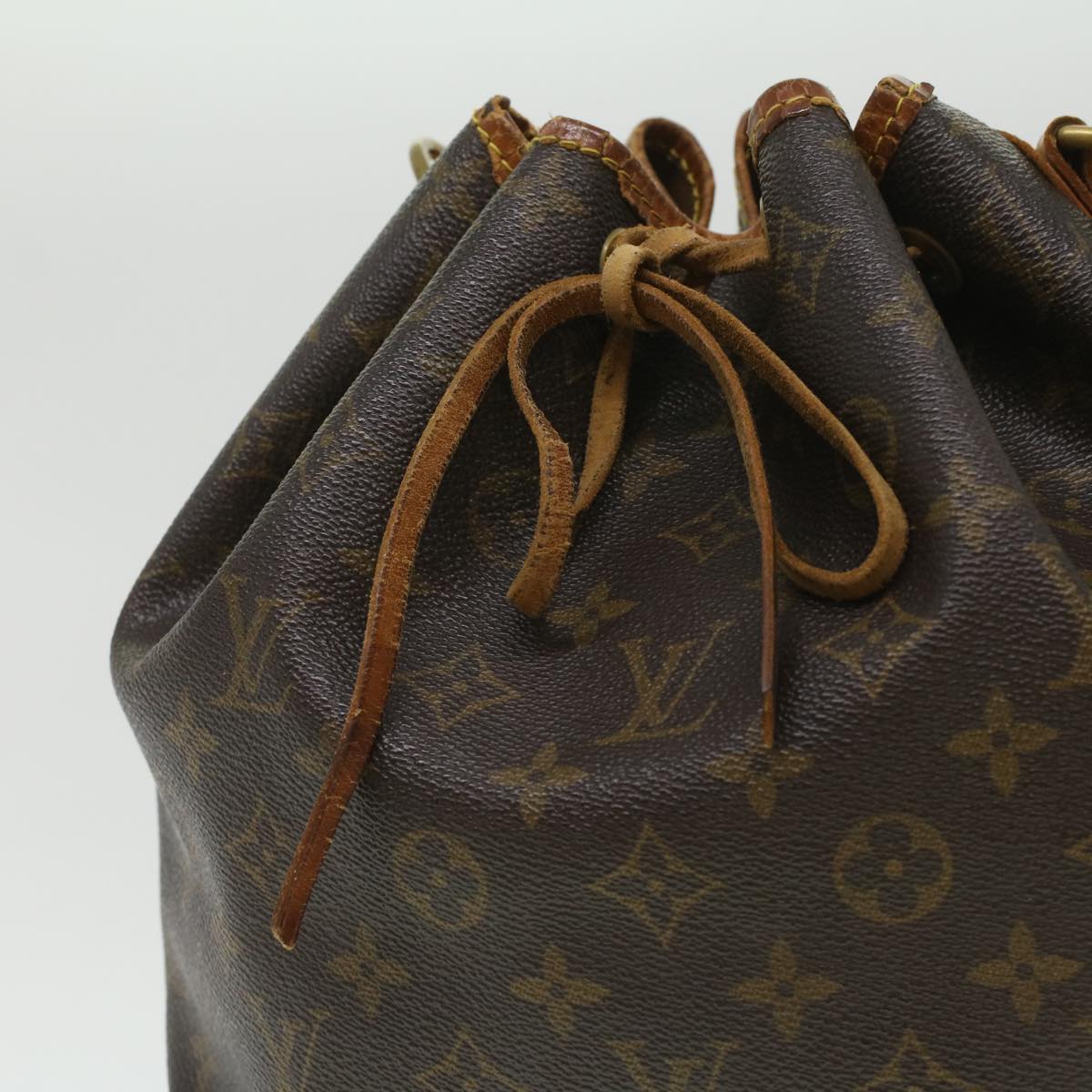 LOUIS VUITTON Monogram Petit Noe Shoulder Bag M42226 LV Auth 35411