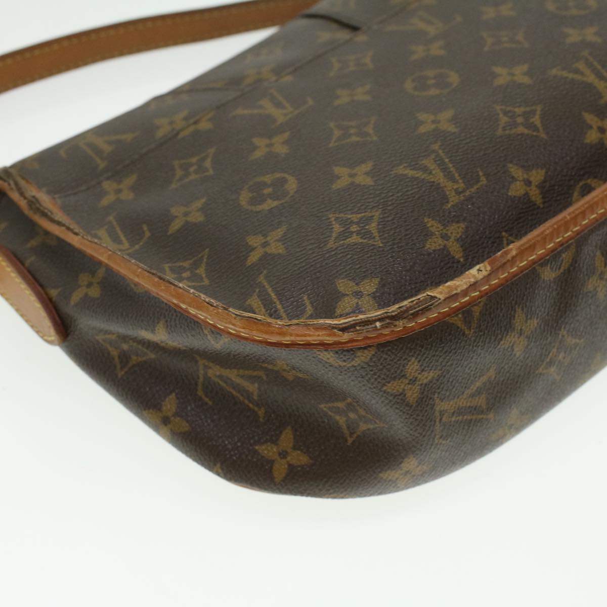 LOUIS VUITTON Monogram Menilmontant PM Shoulder Bag M40474 LV Auth 35467