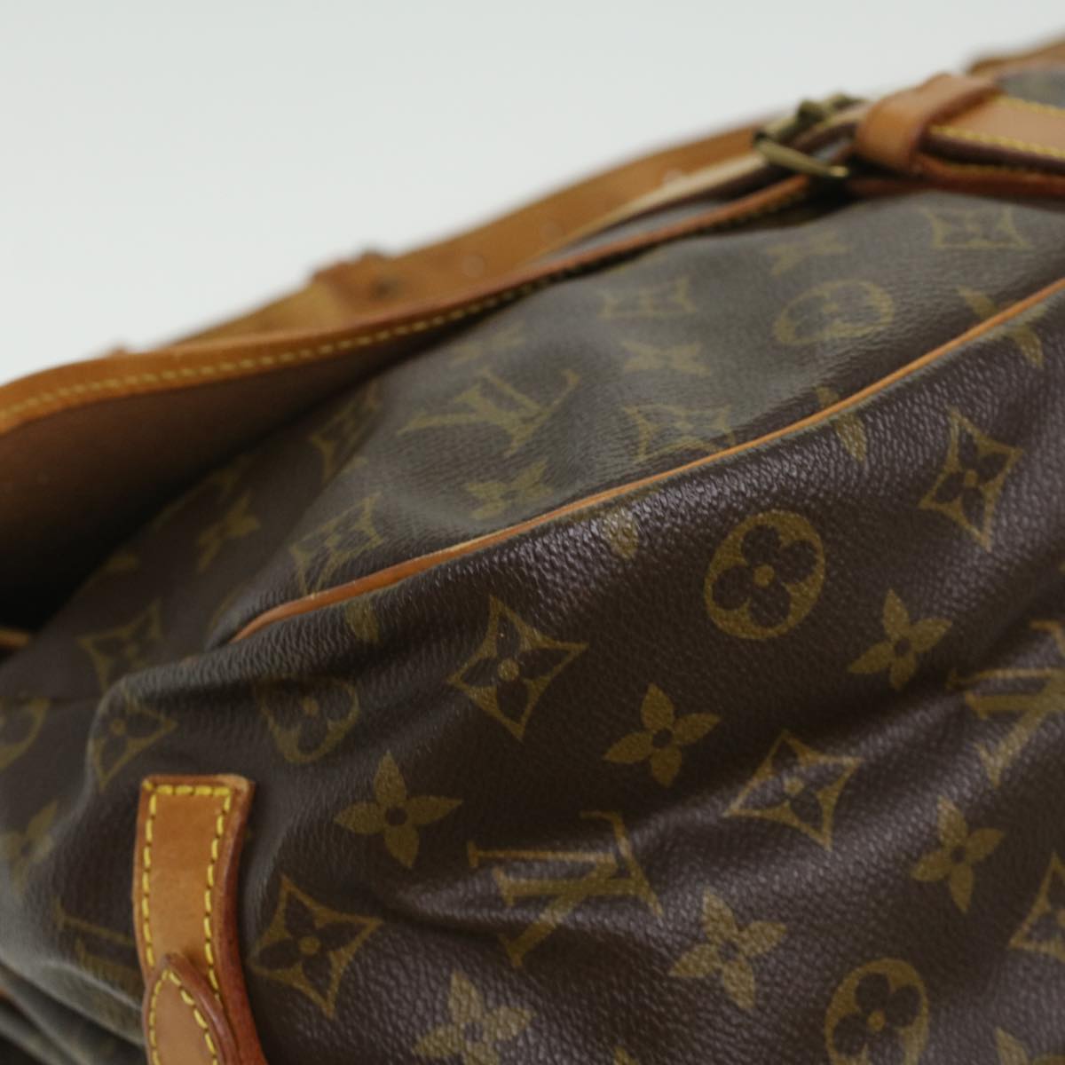 LOUIS VUITTON Monogram Saumur 35 Shoulder Bag M42254 LV Auth 35470