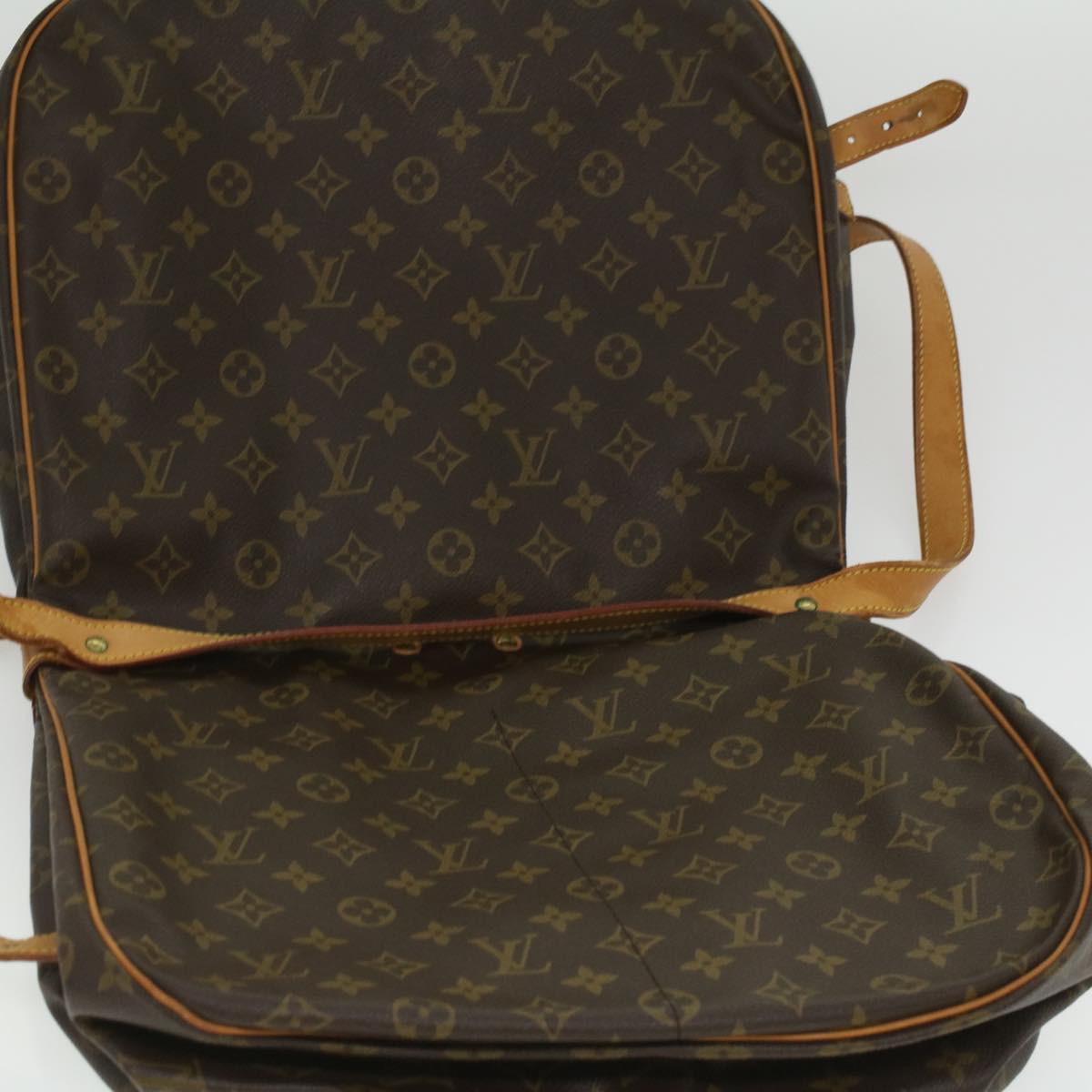 LOUIS VUITTON Monogram Saumur 35 Shoulder Bag M42254 LV Auth 35470