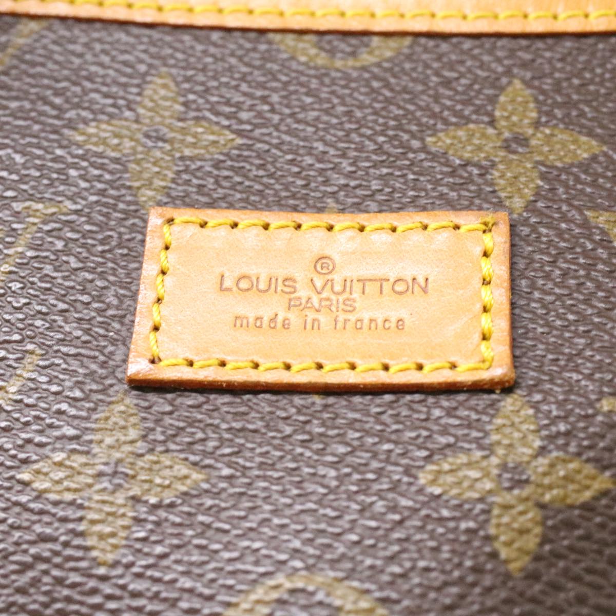 LOUIS VUITTON Monogram Saumur 35 Shoulder Bag M42254 LV Auth 35470