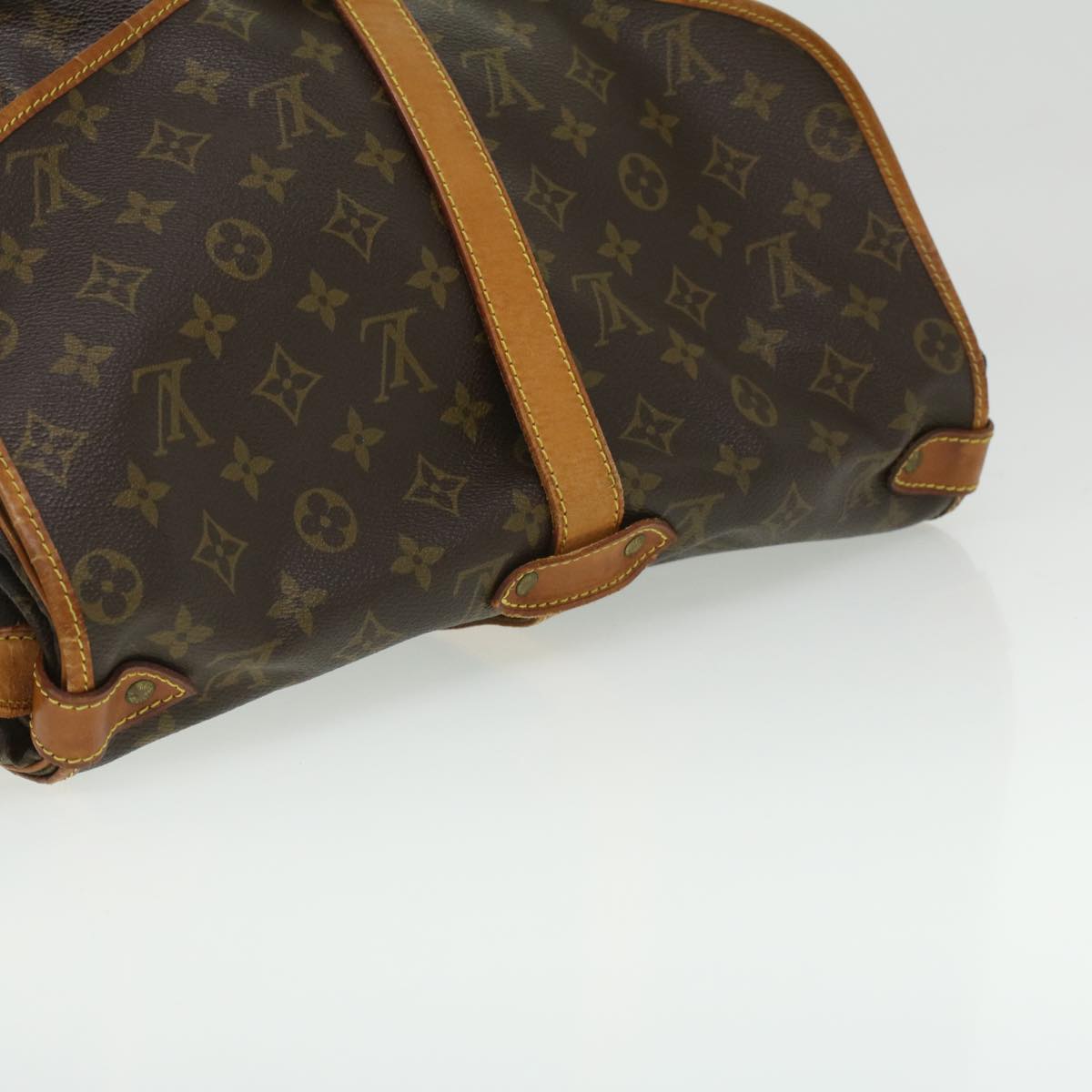 LOUIS VUITTON Monogram Saumur 35 Shoulder Bag M42254 LV Auth 35470