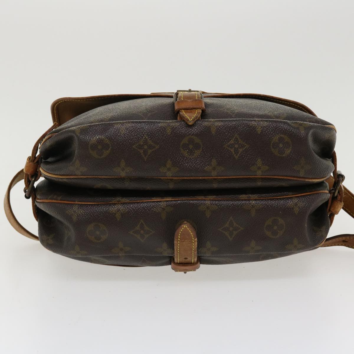 LOUIS VUITTON Monogram Saumur 30 Shoulder Bag M42256 LV Auth 35928