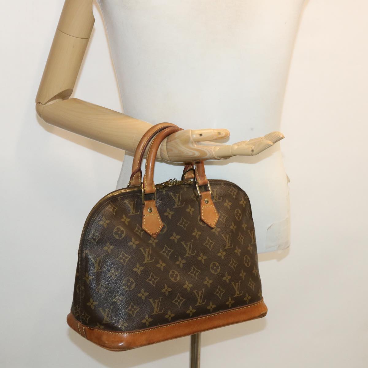 LOUIS VUITTON Monogram Alma Hand Bag M51130 LV Auth 35952