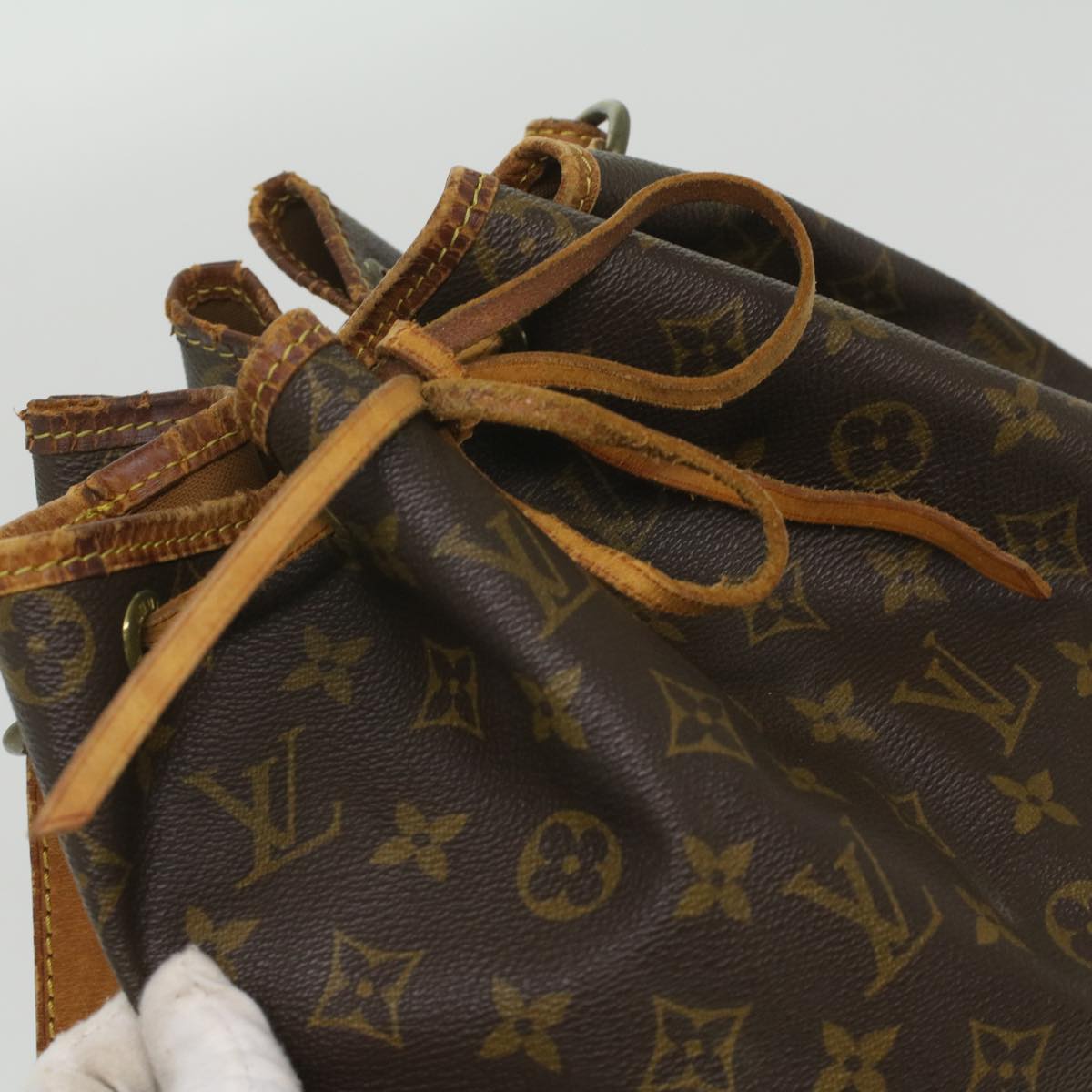 LOUIS VUITTON Monogram Noe Shoulder Bag M42224 LV Auth 35981