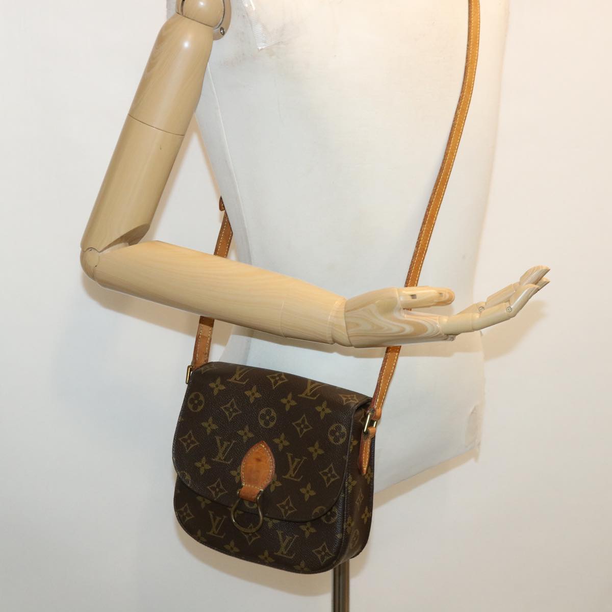 LOUIS VUITTON Monogram Saint Cloud MM Shoulder Bag M51243 LV Auth 36335