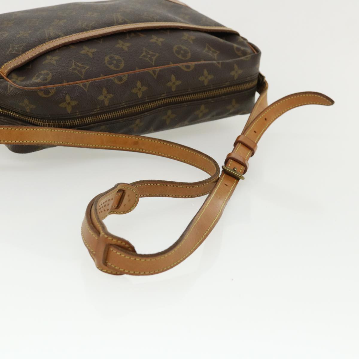 LOUIS VUITTON Monogram Trocadero 30 Shoulder Bag M51272 LV Auth 36370