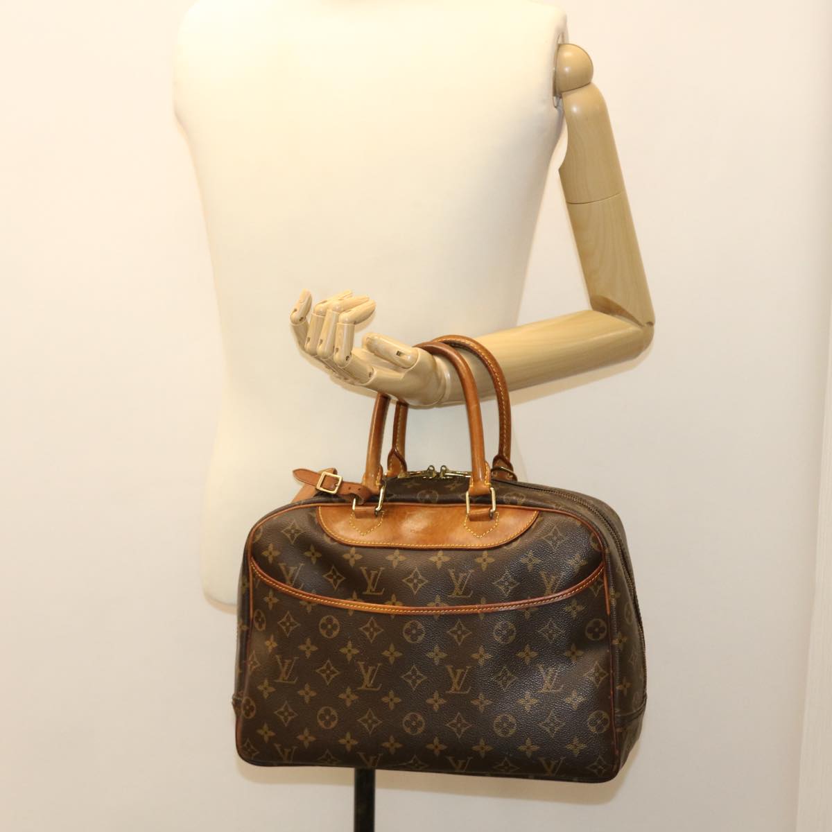 LOUIS VUITTON Monogram Deauville Hand Bag M47270 LV Auth 36917