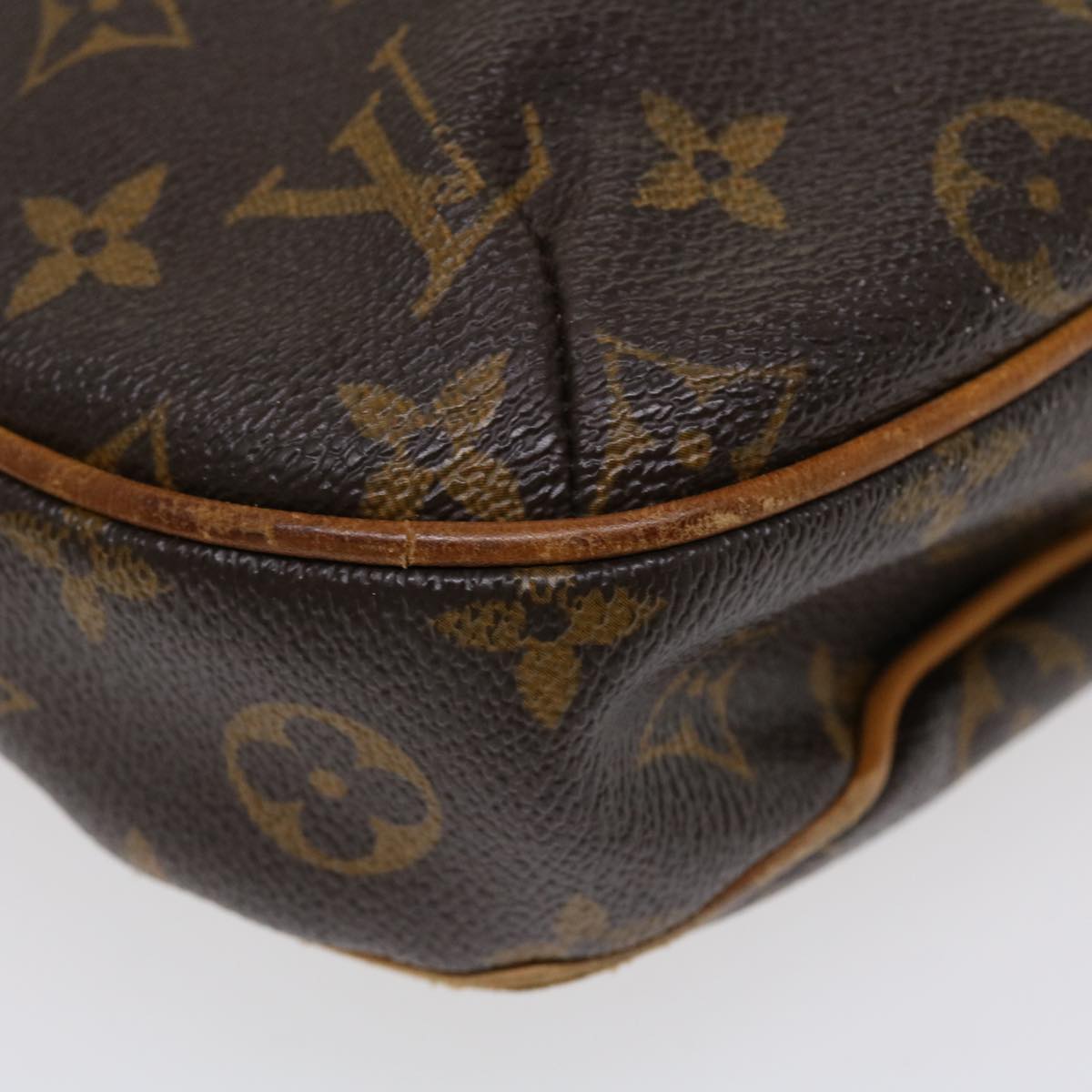 LOUIS VUITTON Monogram Odeon MM Shoulder Bag M56389 LV Auth 36993