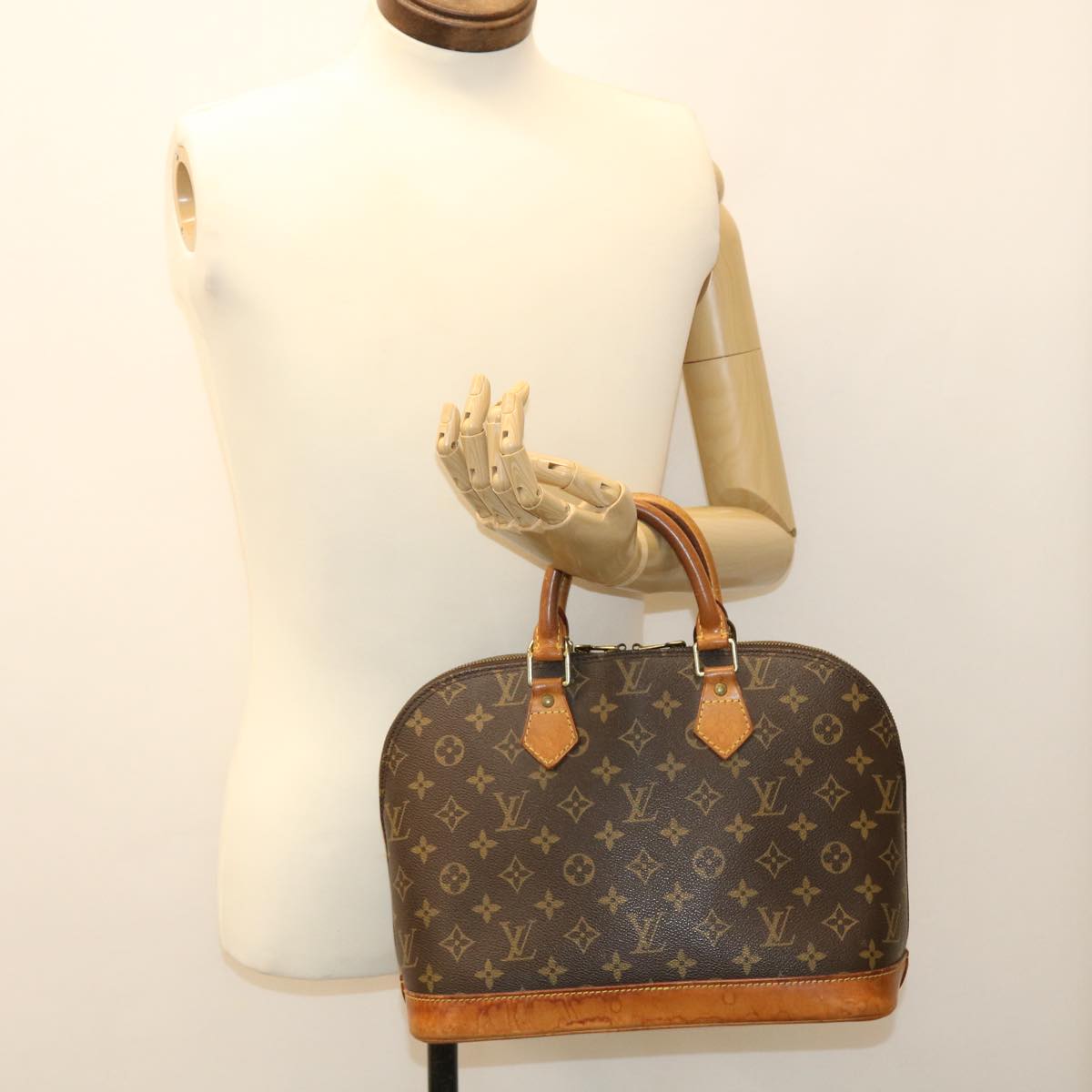 LOUIS VUITTON Monogram Alma Hand Bag M51130 LV Auth 37001