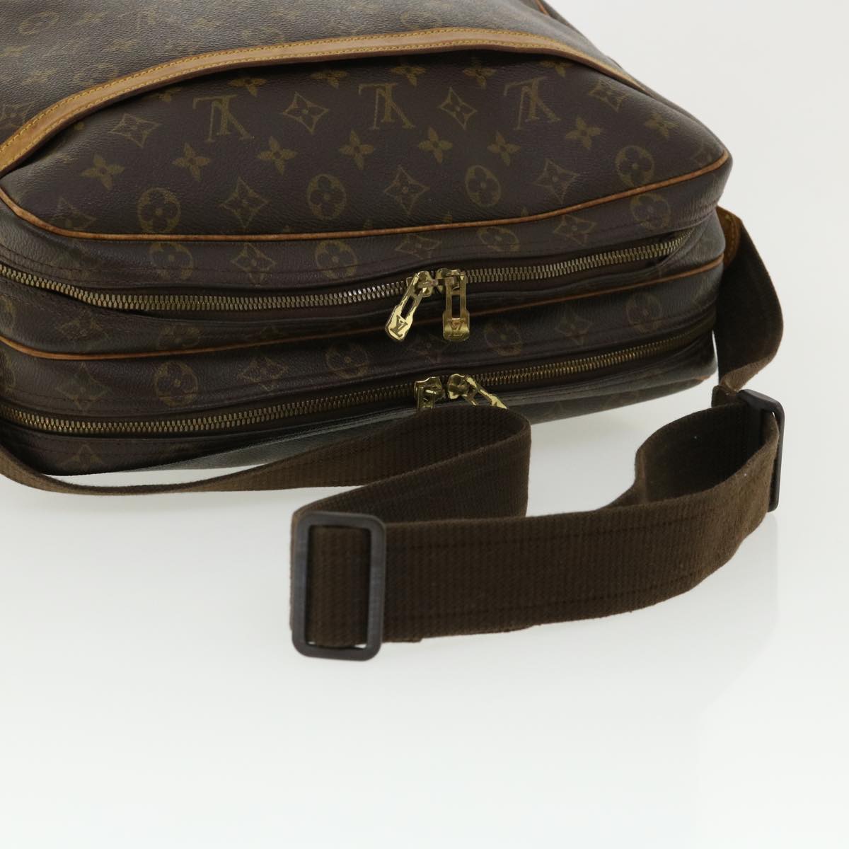 LOUIS VUITTON Monogram Reporter GM Shoulder Bag M45252 LV Auth 37086