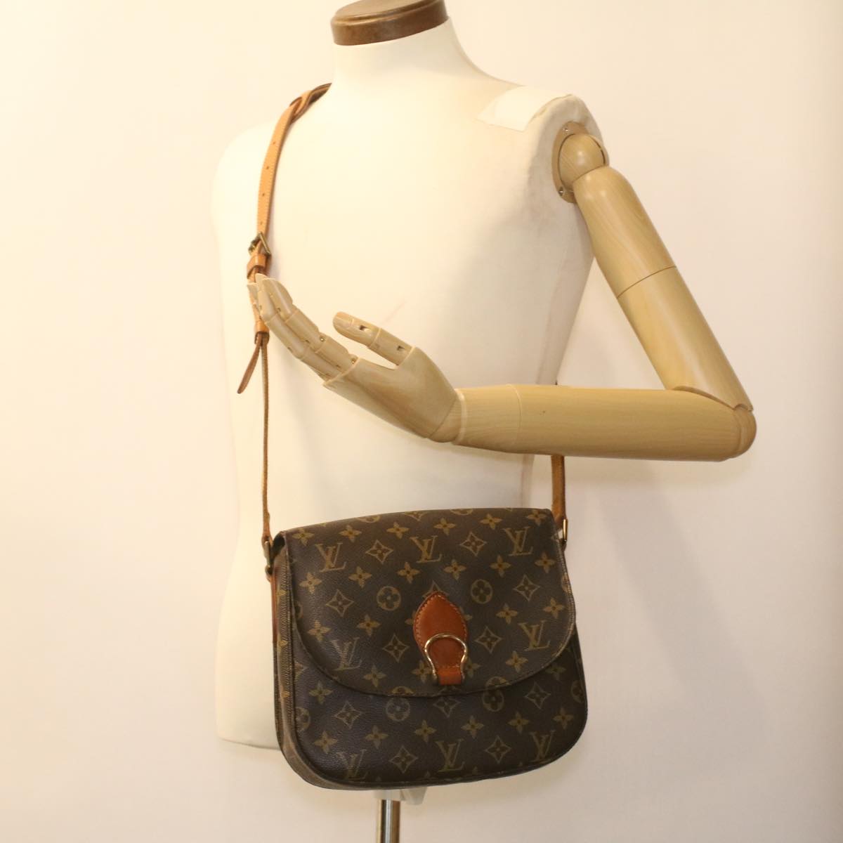 LOUIS VUITTON Monogram Saint Cloud GM Shoulder Bag M51242 LV Auth 37159