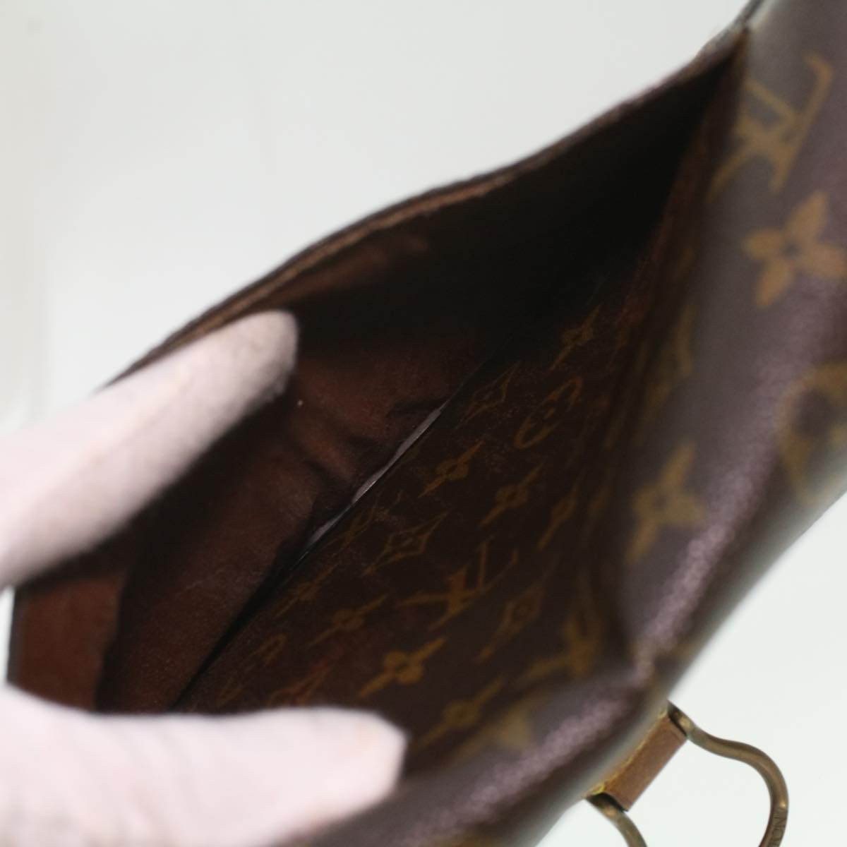 LOUIS VUITTON Monogram Saint Cloud GM Shoulder Bag M51242 LV Auth 37165