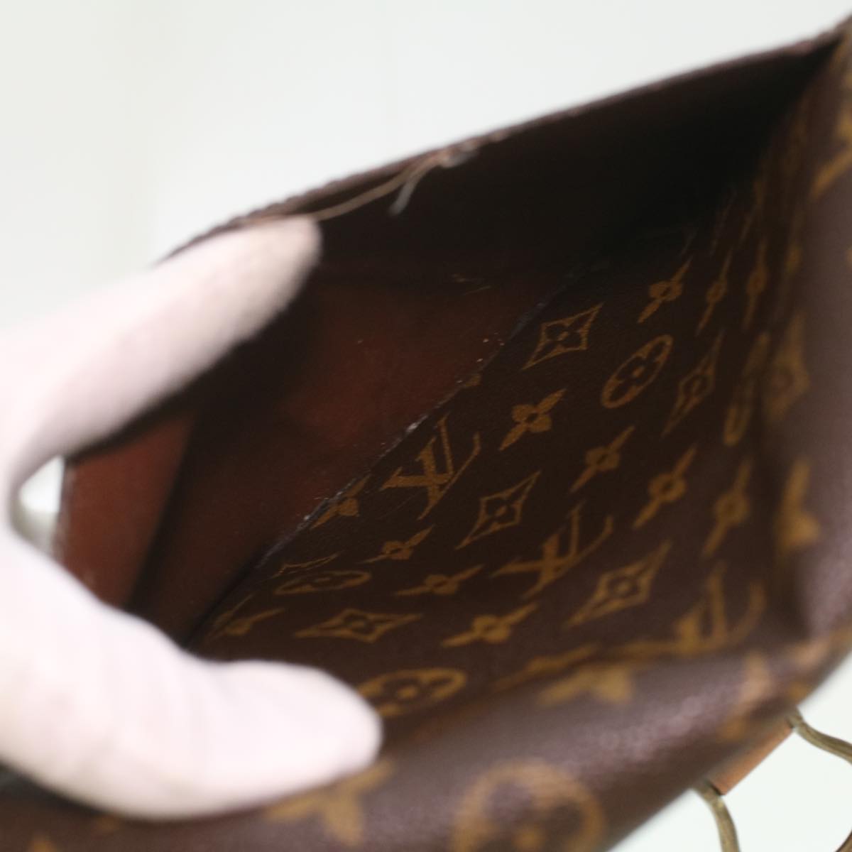 LOUIS VUITTON Monogram Saint Cloud GM Shoulder Bag M51242 LV Auth 37168