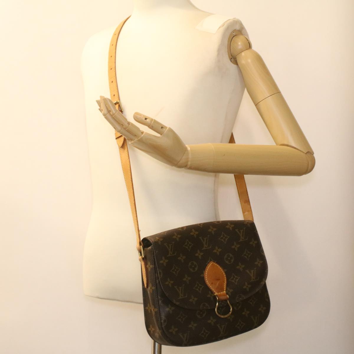 LOUIS VUITTON Monogram Saint Cloud GM Shoulder Bag M51242 LV Auth 37173