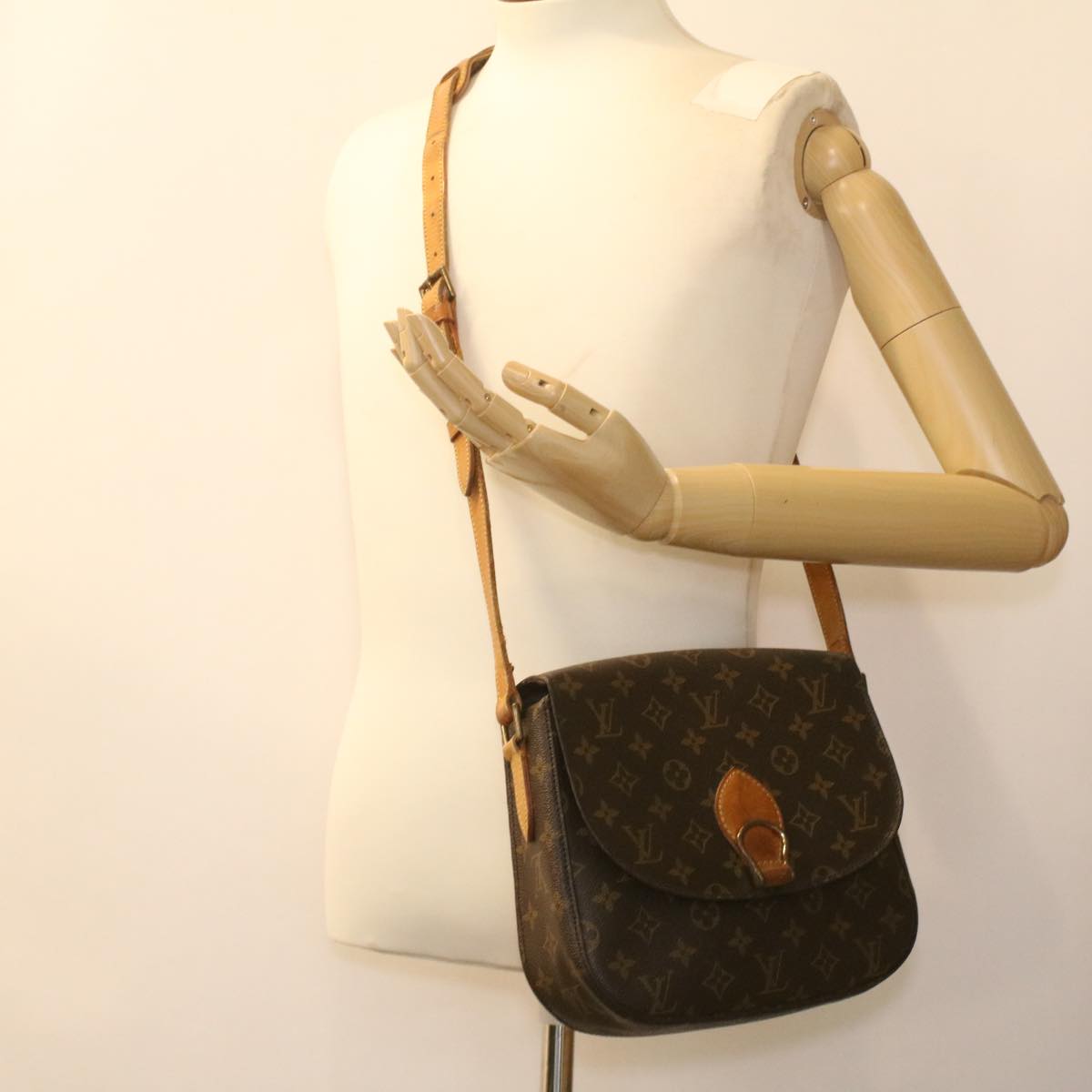 LOUIS VUITTON Monogram Saint Cloud GM Shoulder Bag M51242 LV Auth 37174