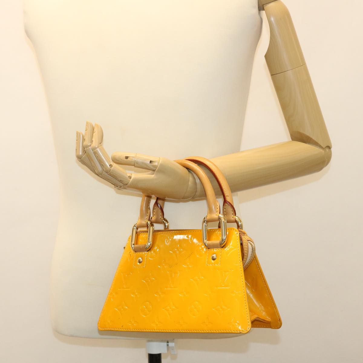 LOUIS VUITTON Monogram Vernis Mini Forsythe Hand Bag Jaune M91114 LV Auth 37445