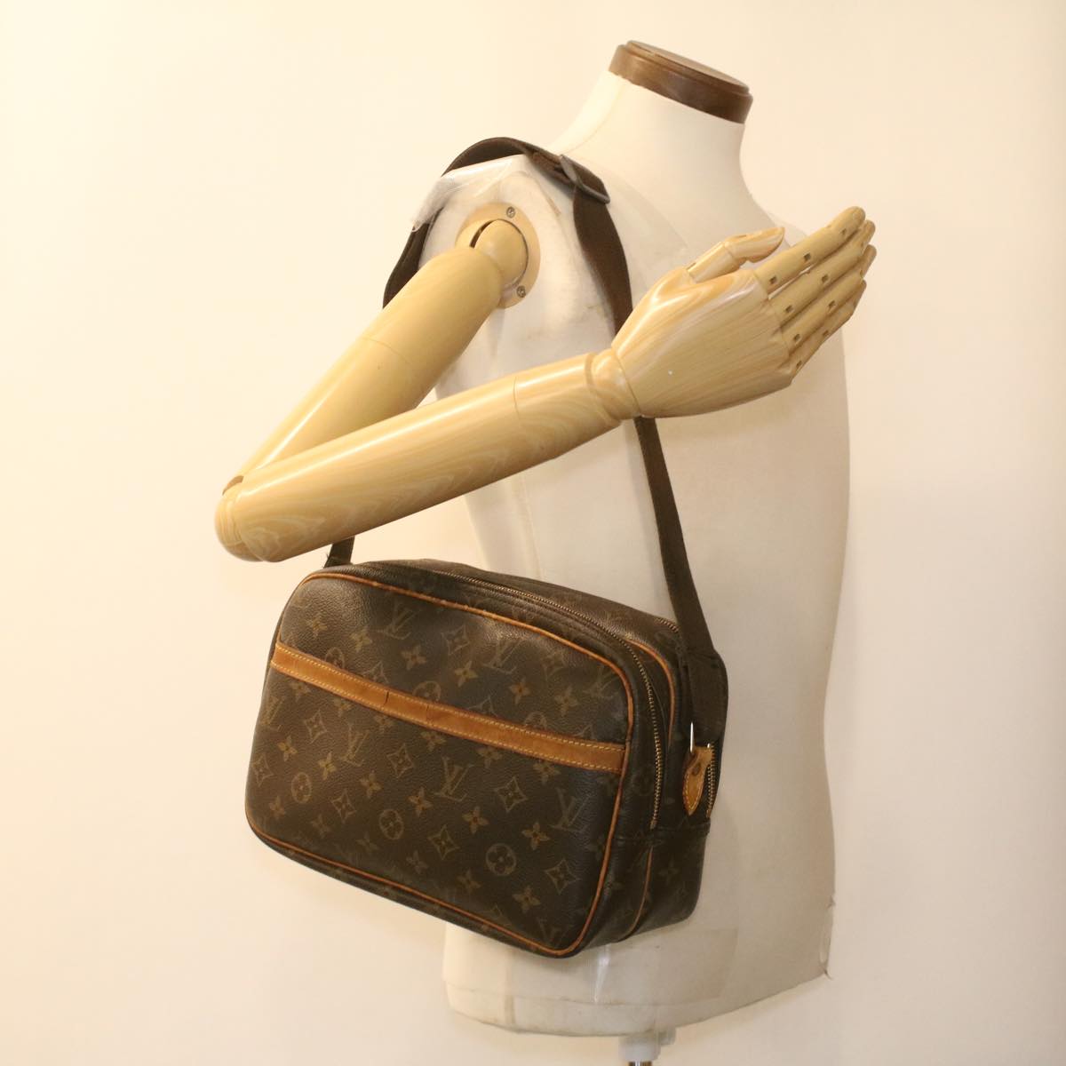 LOUIS VUITTON Monogram Reporter PM Shoulder Bag M45254 LV Auth 37453