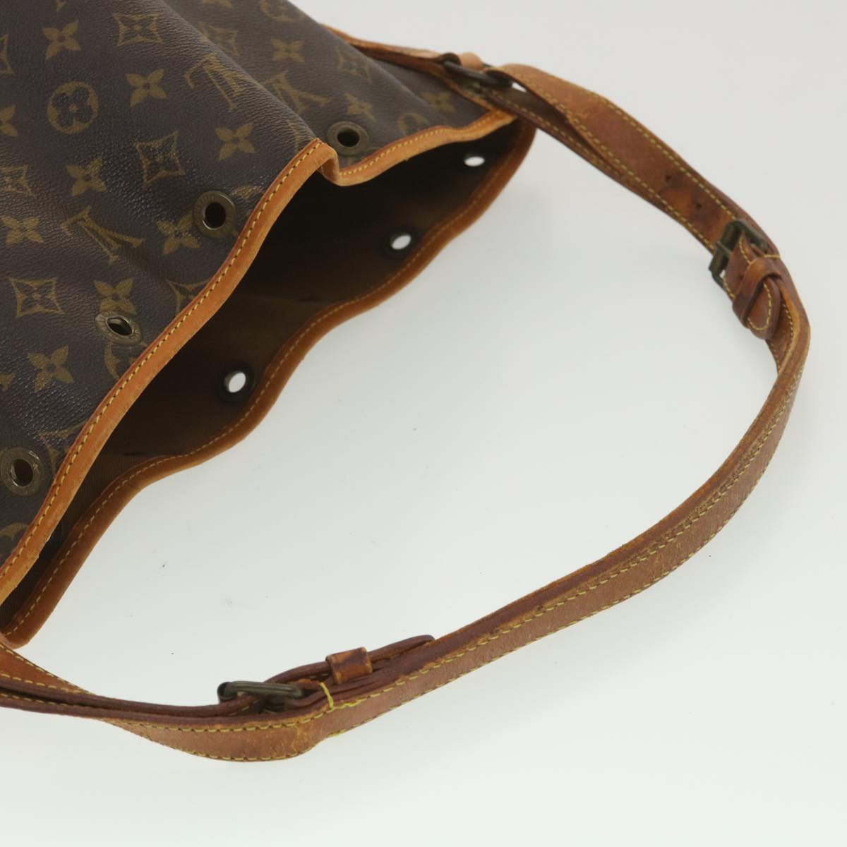 LOUIS VUITTON Monogram Noe Shoulder Bag M42224 LV Auth 37480