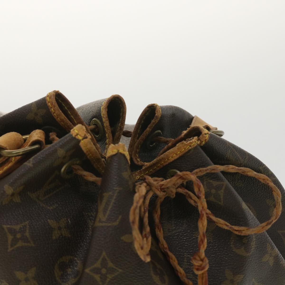 LOUIS VUITTON Monogram Petit Noe Shoulder Bag M42226 LV Auth 37581