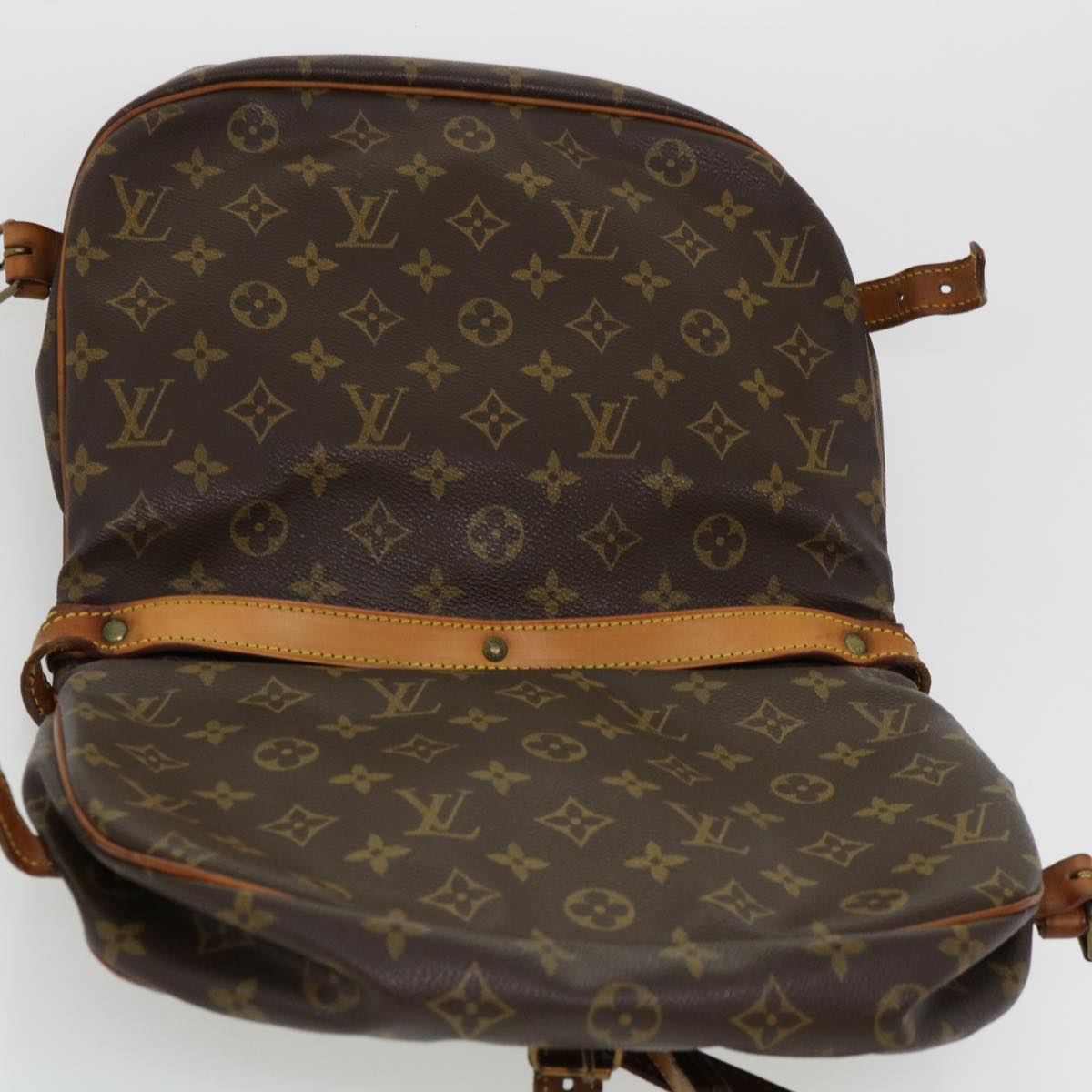 LOUIS VUITTON Monogram Saumur 30 Shoulder Bag M42256 LV Auth 37795