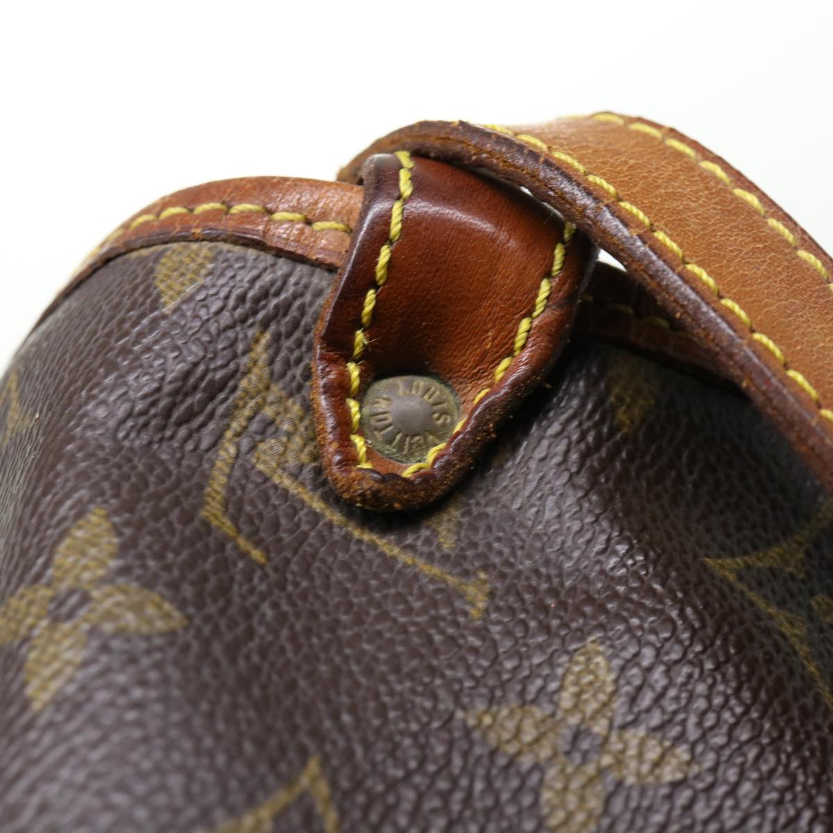 LOUIS VUITTON Monogram Saumur 30 Shoulder Bag M42256 LV Auth 37795