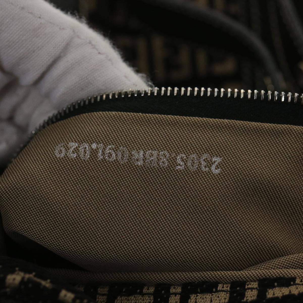 FENDI Zucchino Canvas Shoulder Bag Black Beige Auth 37856