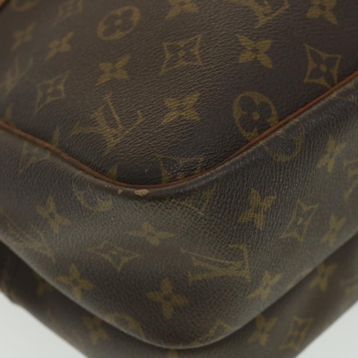 LOUIS VUITTON Monogram Reporter GM Shoulder Bag M45252 LV Auth 38208