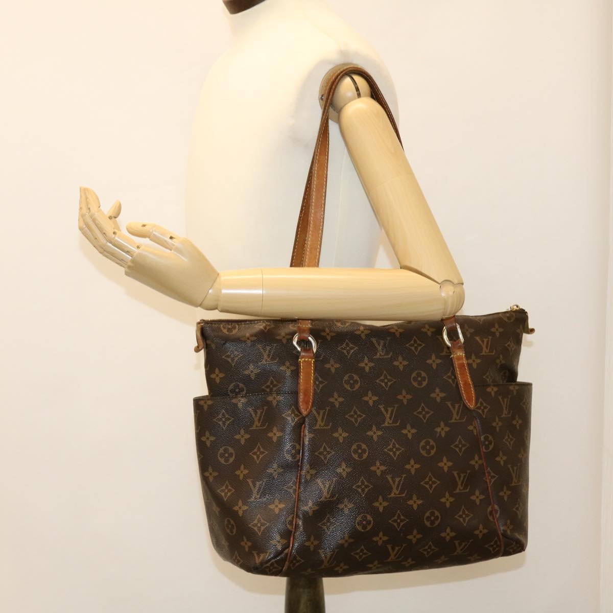 LOUIS VUITTON Monogram Totally MM Tote Bag M56689 LV Auth 38218