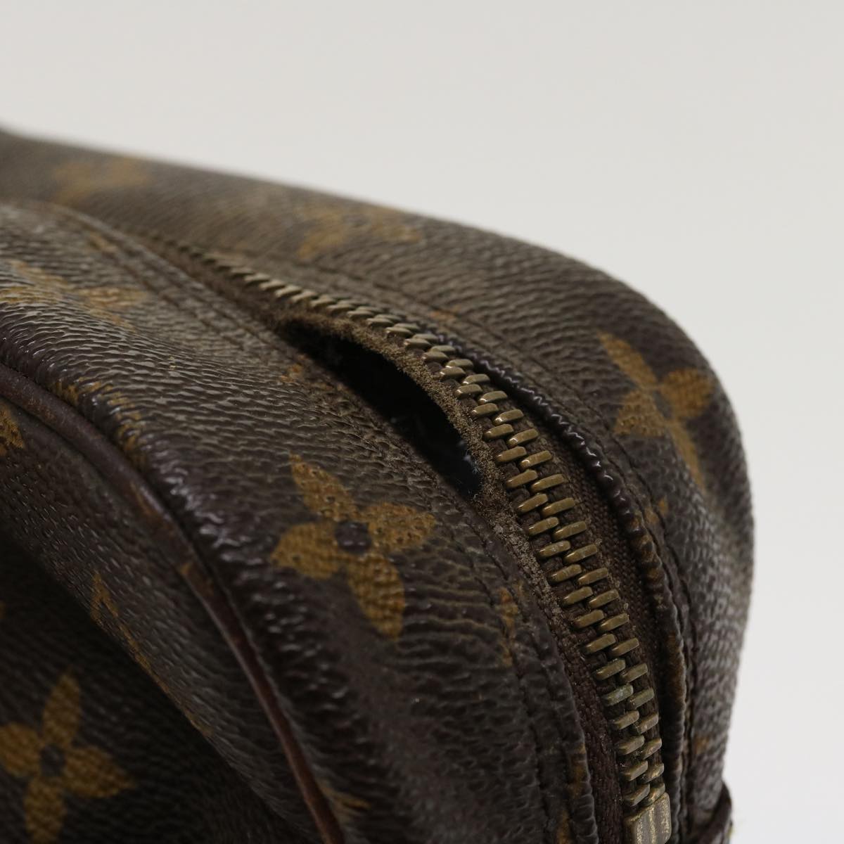 LOUIS VUITTON Monogram Compiegne 28 Clutch Bag M51845 LV Auth 38246