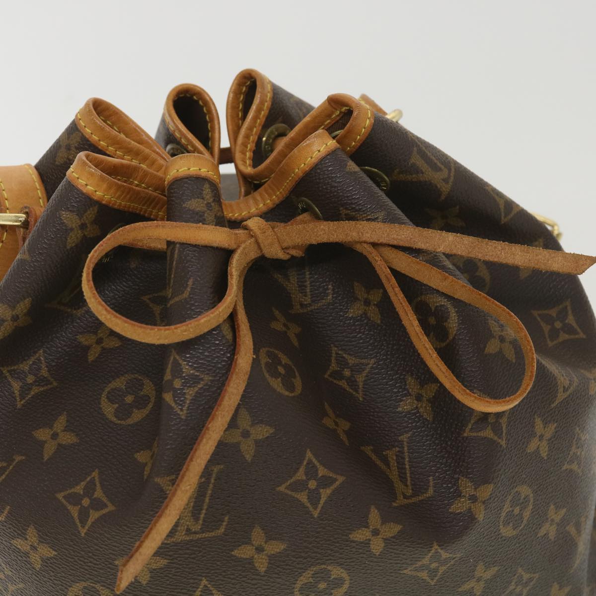 LOUIS VUITTON Monogram Petit Noe Shoulder Bag M42226 LV Auth 38271