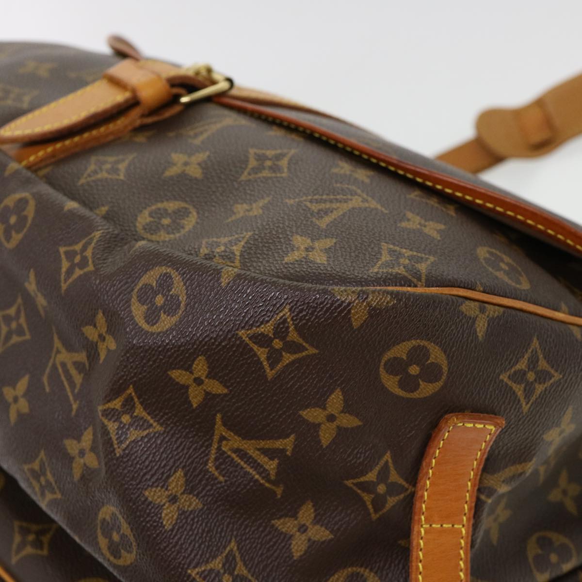 LOUIS VUITTON Monogram Saumur 35 Shoulder Bag M42254 LV Auth 38286