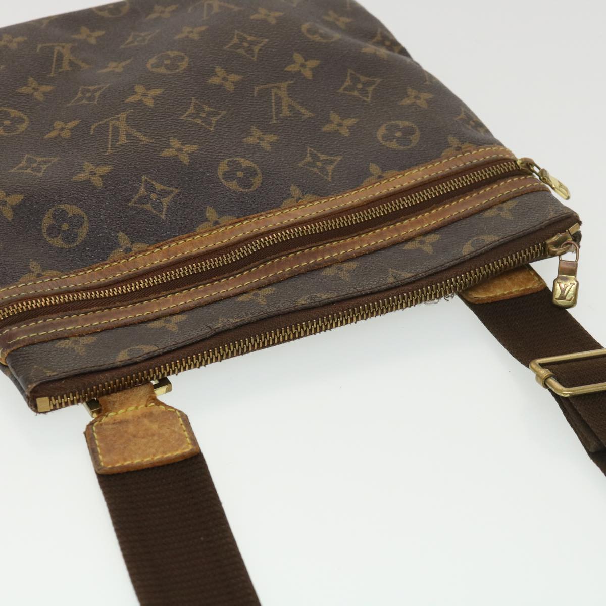 LOUIS VUITTON Monogram Pochette Bosphore Shoulder Bag M40044 LV Auth 38382