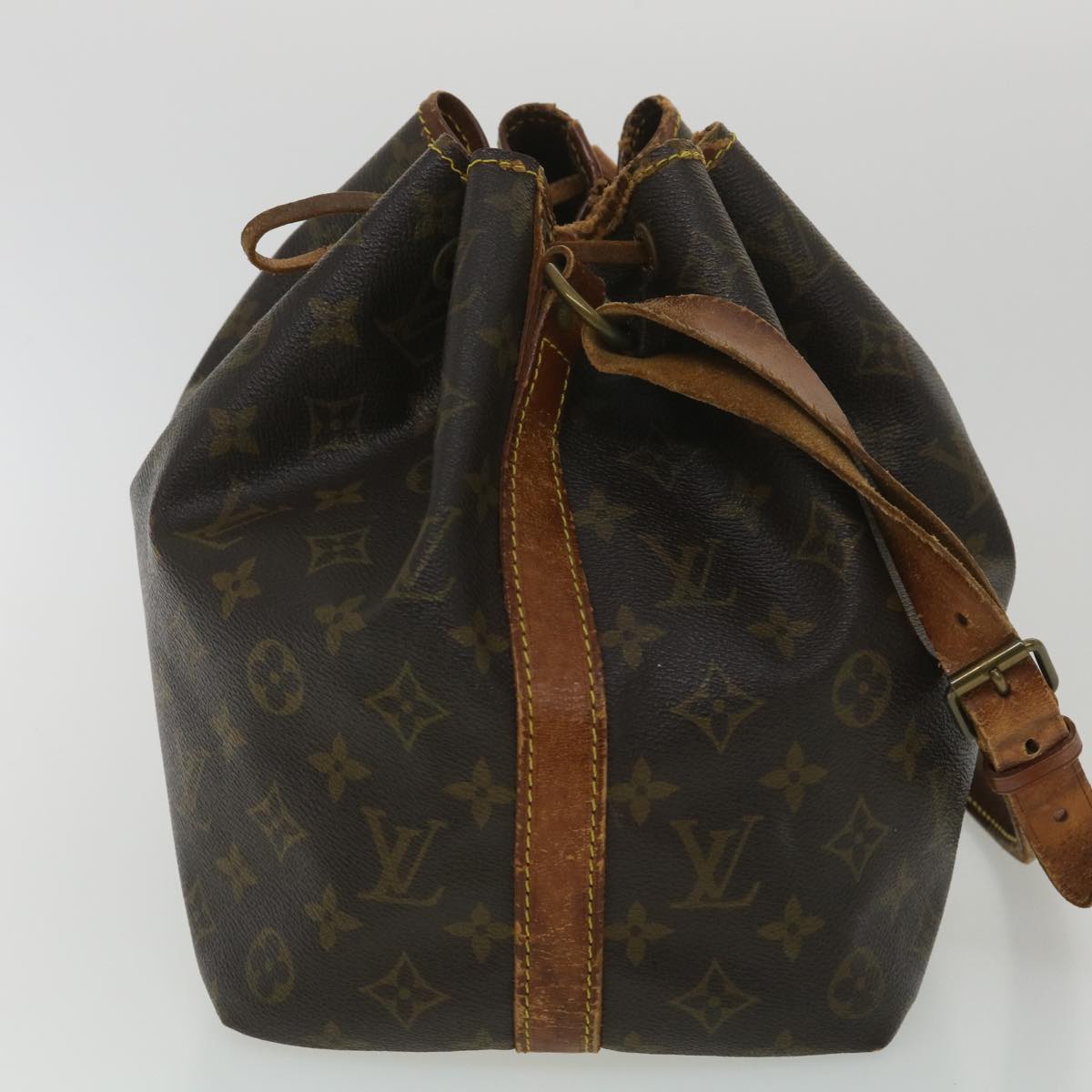 LOUIS VUITTON Monogram Petit Noe Shoulder Bag M42226 LV Auth 38442