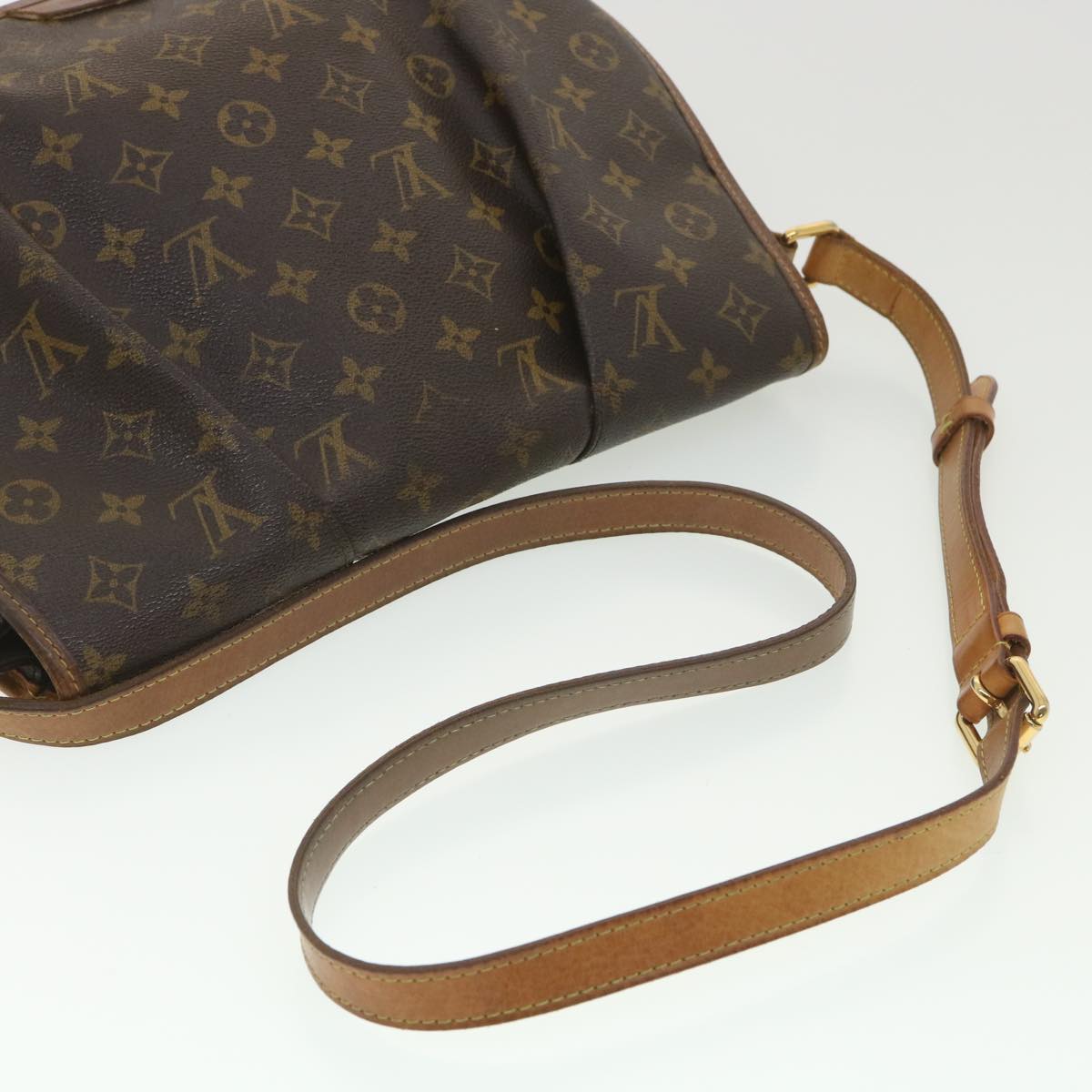 LOUIS VUITTON Monogram Menilmontant MM Shoulder Bag M40473 LV Auth 38458