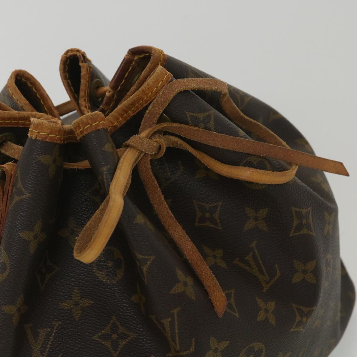 LOUIS VUITTON Monogram Petit Noe Shoulder Bag M42226 LV Auth 38572