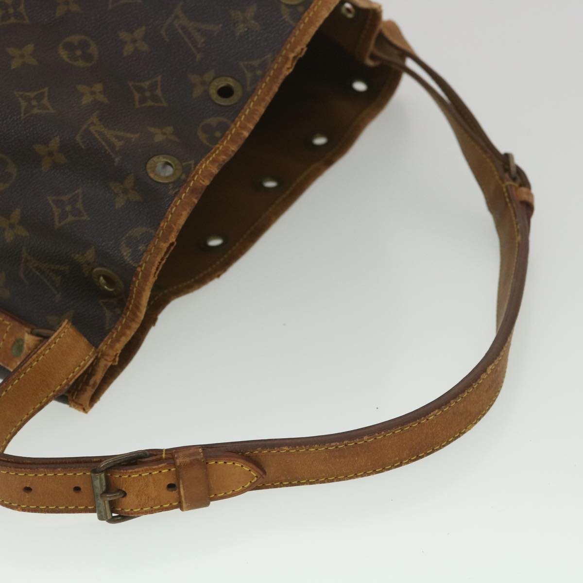 LOUIS VUITTON Monogram Noe Shoulder Bag M42224 LV Auth 38597