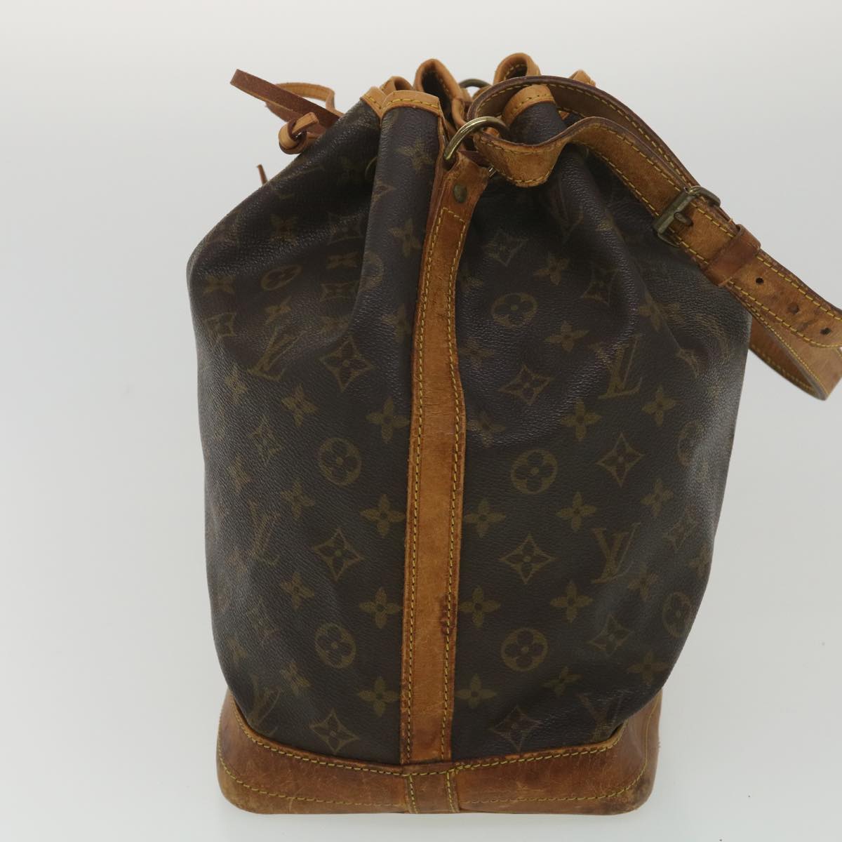 LOUIS VUITTON Monogram Noe Shoulder Bag M42224 LV Auth 38624