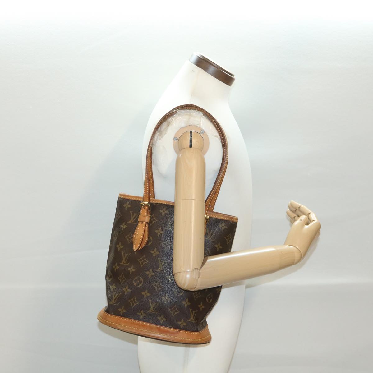 LOUIS VUITTON Monogram Bucket PM Shoulder Bag M42238 LV Auth 38706