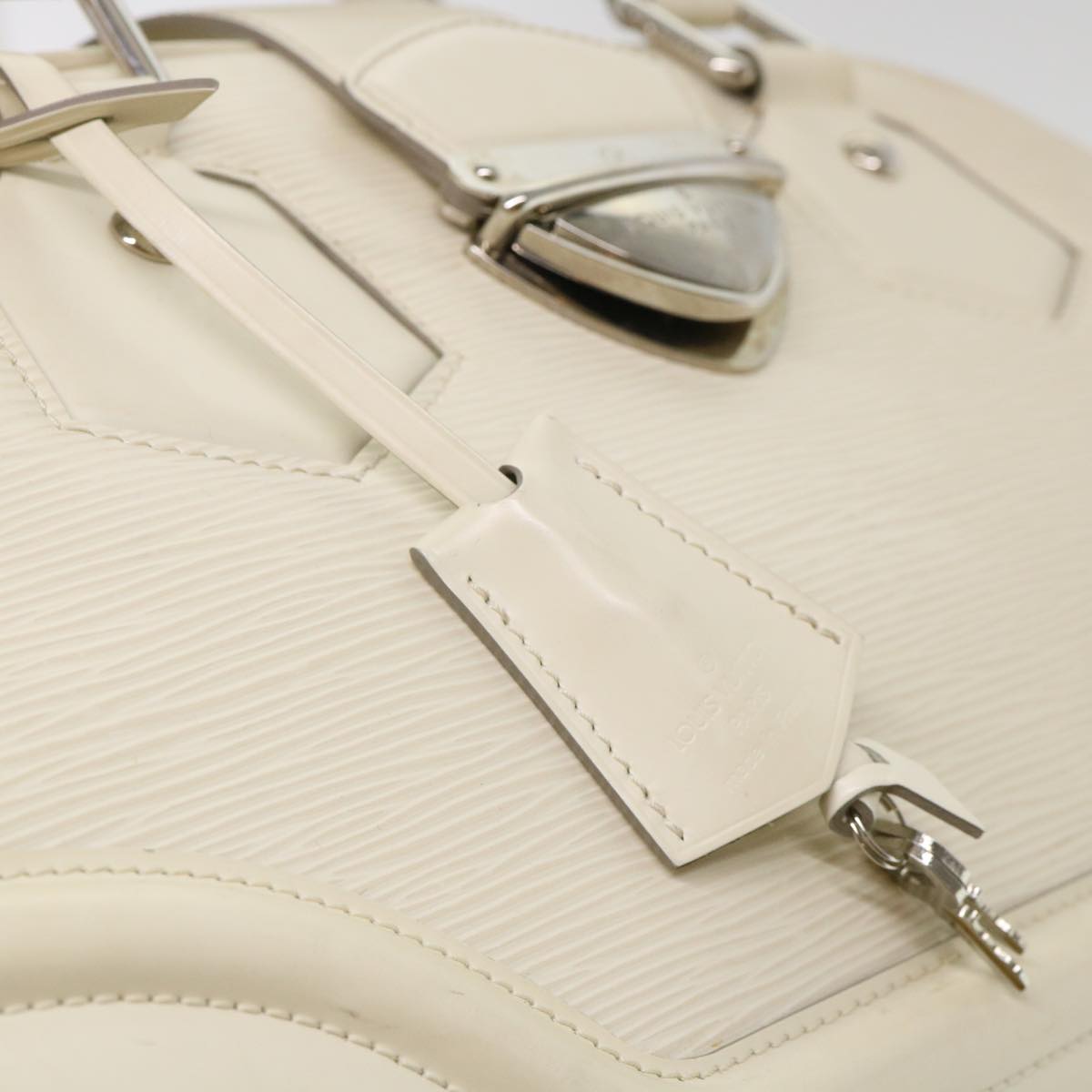 LOUIS VUITTON Epi Boring Montaigne GM Hand Bag White M5931J LV Auth 38835