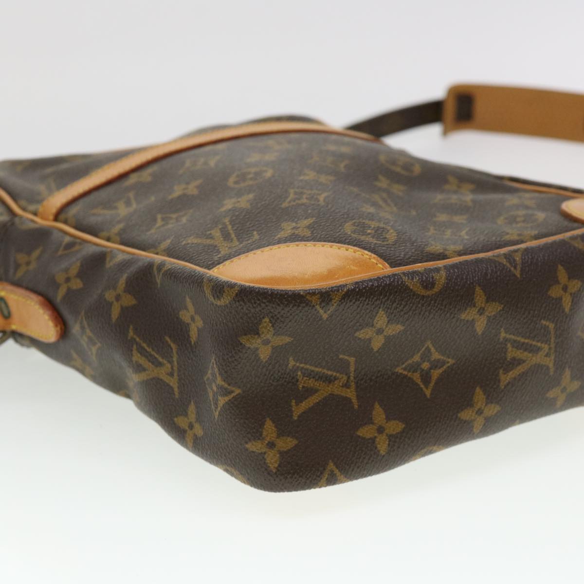 LOUIS VUITTON Monogram Danube MM Shoulder Bag M45264 LV Auth 38871