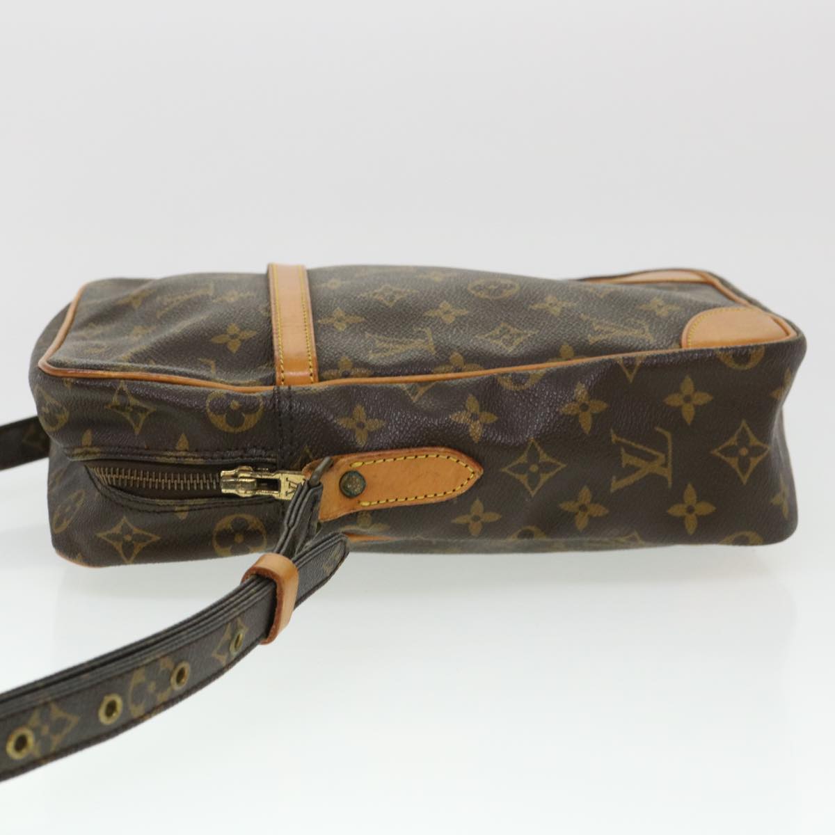 LOUIS VUITTON Monogram Danube MM Shoulder Bag M45264 LV Auth 38871