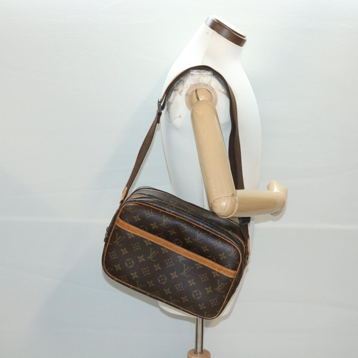 LOUIS VUITTON Monogram Reporter PM Shoulder Bag M45254 LV Auth 38872