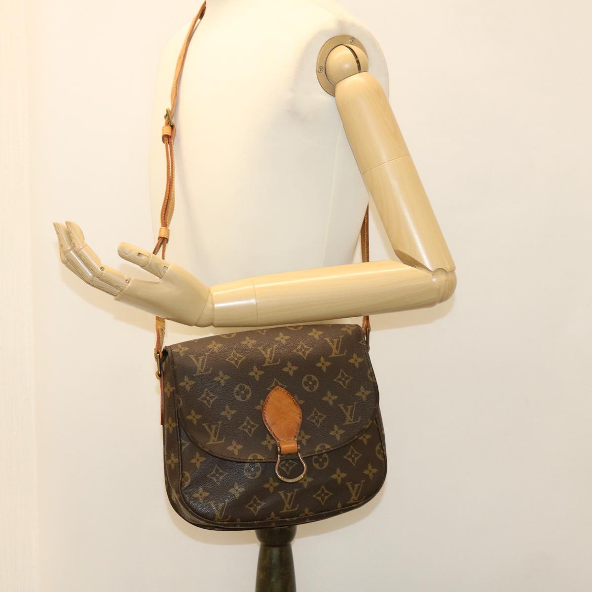 LOUIS VUITTON Monogram Saint Cloud GM Shoulder Bag M51242 LV Auth 38976