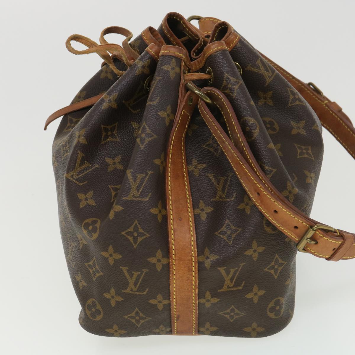 LOUIS VUITTON Monogram Petit Noe Shoulder Bag M42226 LV Auth 39014